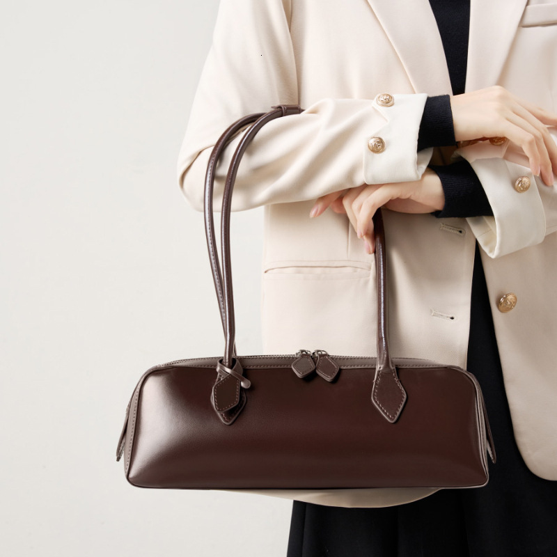 Women's New Korean Niche Design Single Shoulder Large Capacity Cowhide Underarm Long Red Baguette Bag For Women