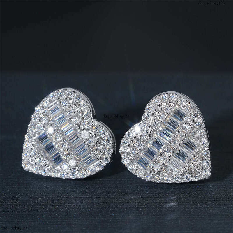 ICED OUT Sier Moissanite Heart-shaped Stud Earrings Hiphop Trendy Jewelry Accessories