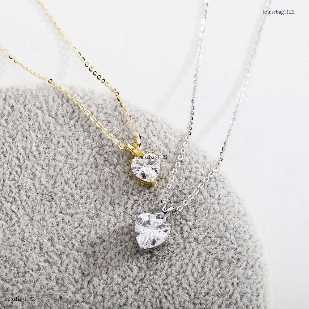 Iced Out VVS D Color Heart Moissanite 1-2 ct Women's Valentine's Day Pendant Gold Plated Necklace