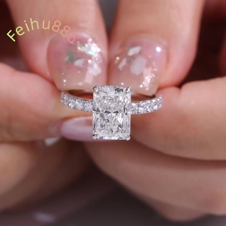 Wholesale 14K Gold Diamond Rings VVS-Grade Moissanite Emerald-Cut Classic Engagement Rings for Women