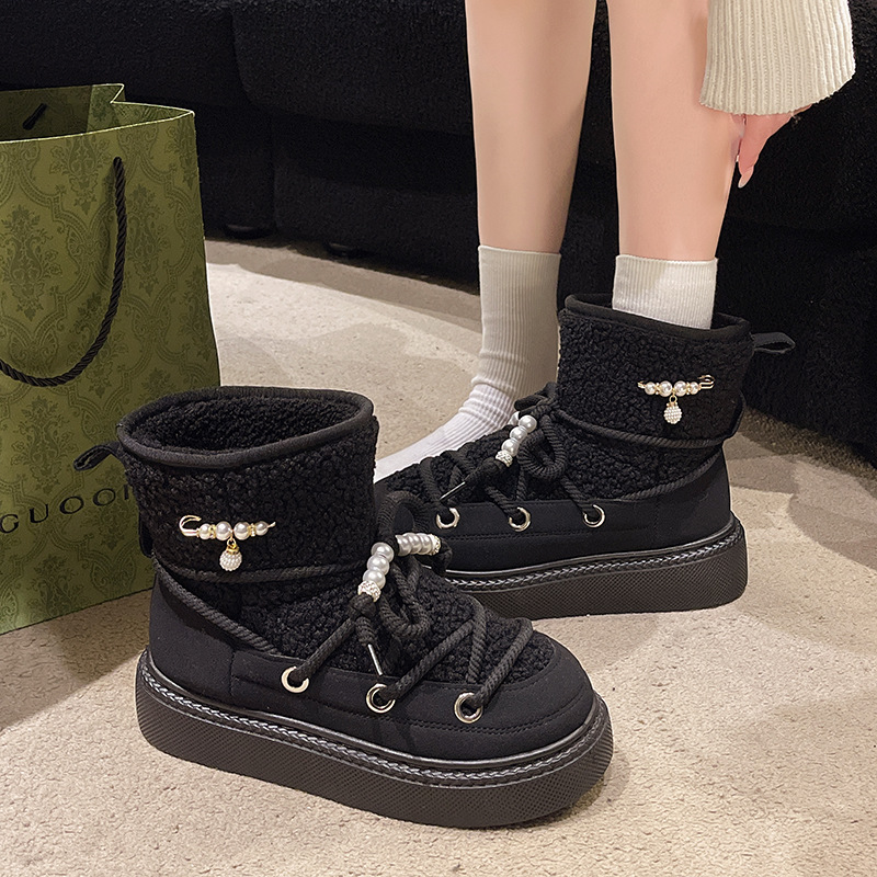 new Free delivery designer woman boots Lightweight cotton boots warm snow boots comfortable short sleeved cotton shoes