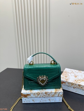 2025 Free Shipping New Women's Designer European and American Style Fashion Pearl Chain Single Shoulder Small Square Bag Crocodile Pattern Women&
