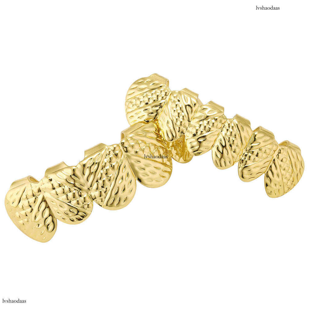 New Hip-Hop Gold-Plated Teeth Grills with Engraved Faceted Cross Texture and Real Gold Plating