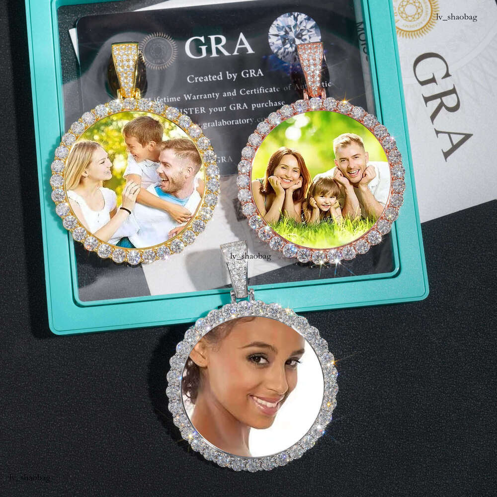 Hip-Hop Round Sier Inlaid Moissanite Frame Pendant Personalized Commemorative Photo Accessory