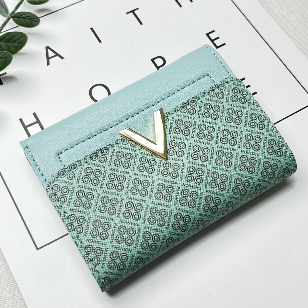 Girl's Ins Style Small Wallet Luxury Bag Female Short 2023 New Japanese And Korean Simple Card Holder Student Versatile Folding Leather Wallet