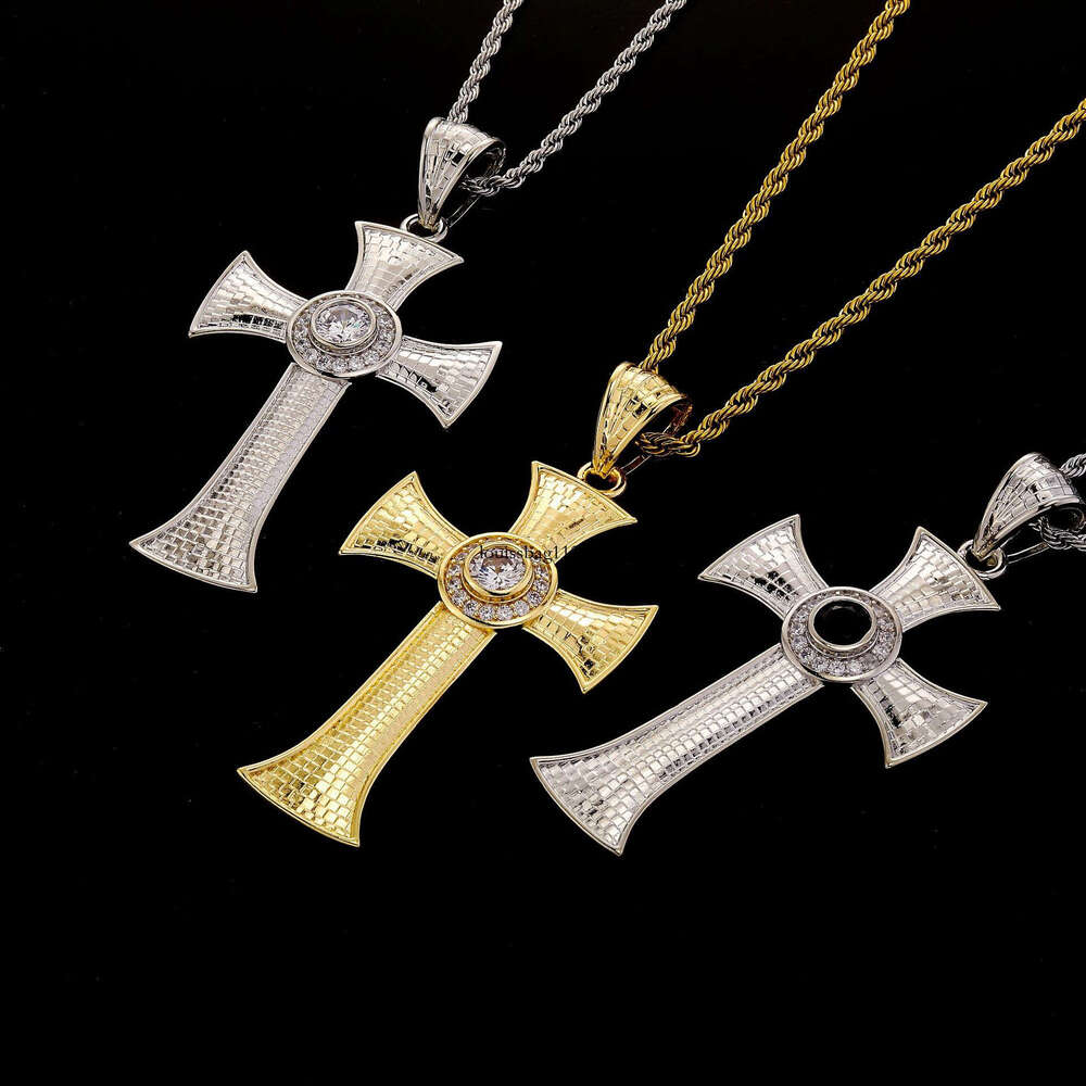 Light Cross Necklace Micro Paved Purple Moissanite chain Sterling Silver Gold-Plated Fashionable Temperament Titanium Steel Twist Chain