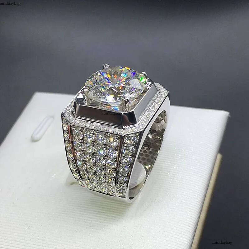 Stunning New Arrival Fashion Jewelry Sterling Sier White Sapphire Round Cut CZ Zirconia Party Women Wedding Engagment Men Ring