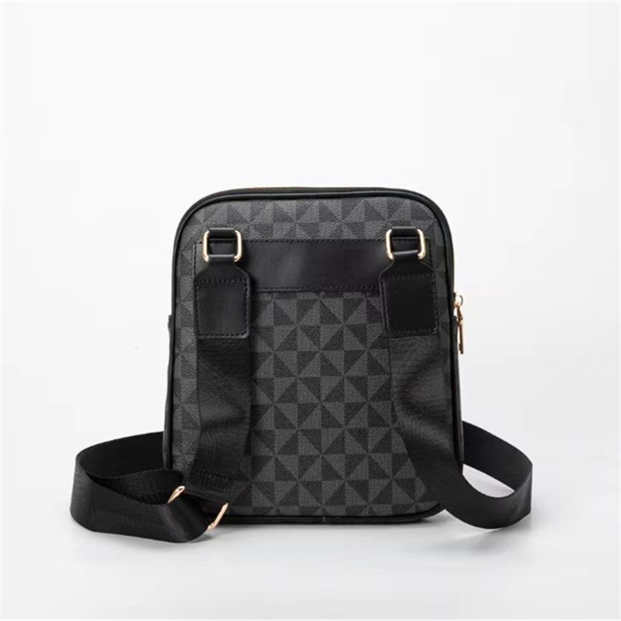Men's crossbody bag new simple easy to take thin crossbody bag women's fashion shoulder bag small body bag 2025s hot