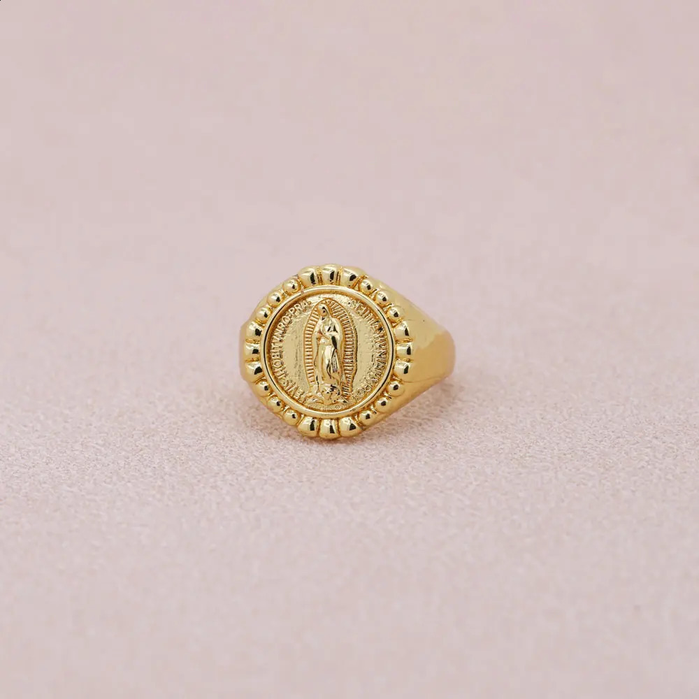Simple Versatile Plated Gold Copper Round Shape Virgin Mary Religious Rings Daily Wearing Women Jewelry 250805