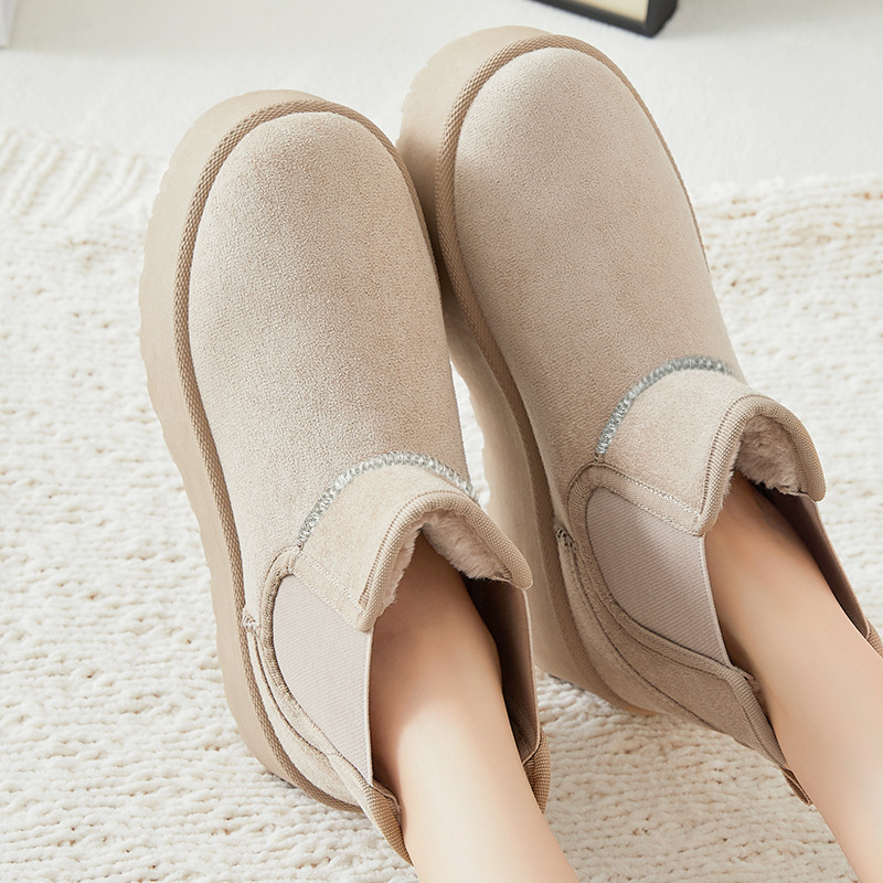 Free delivery designer woman boots Short boots low cut boots wear resistant and non slip casual boots