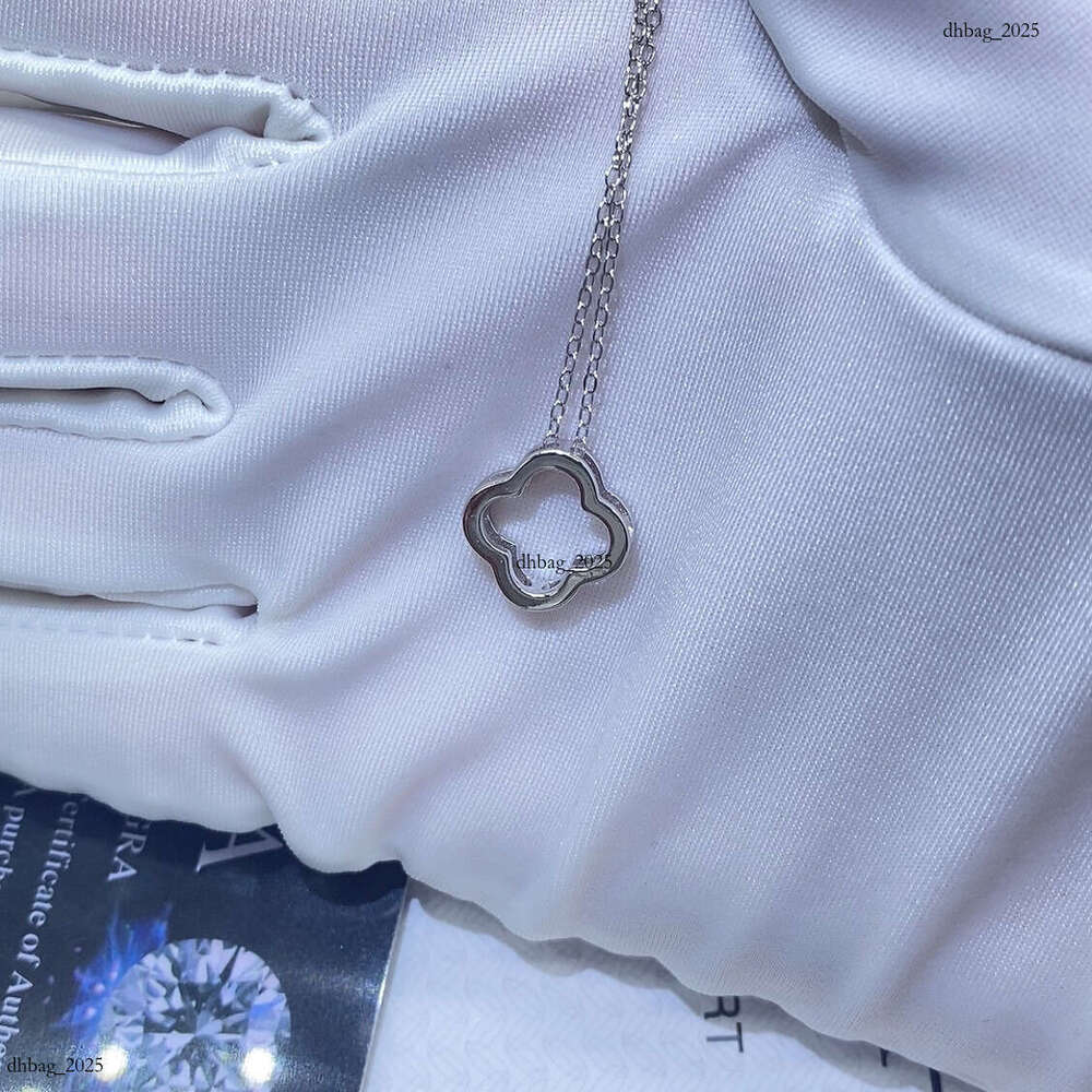 S Moissanite Korean Style Hollow Four-Leaf Clover Necklace for Women High-End Pendant Fashion Jewelry