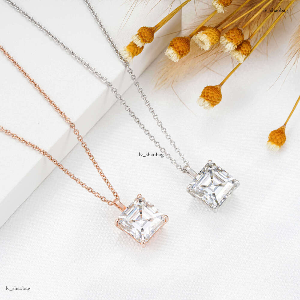 Daily Wear Fashion Simple Square Sier 4.5 ct Moissanite Collarbone Chain Niche Elegant Women's Necklace