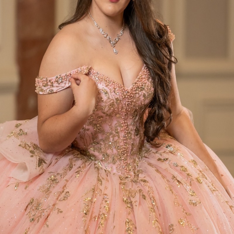 Pink Shiny Quinceanera Dresses Off The Shoulder Gold Applique Lace Beading Tull Party Birthday Ball Gown Vestidos De 15 Anos Sweet 16 Dress