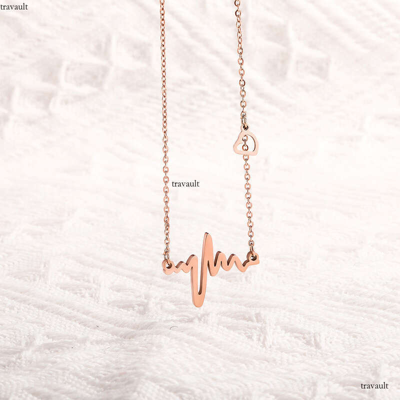 INS New Sweater Chain Light Sterling Silver Women's Necklace High-end Sense Niche Temperament Pendant