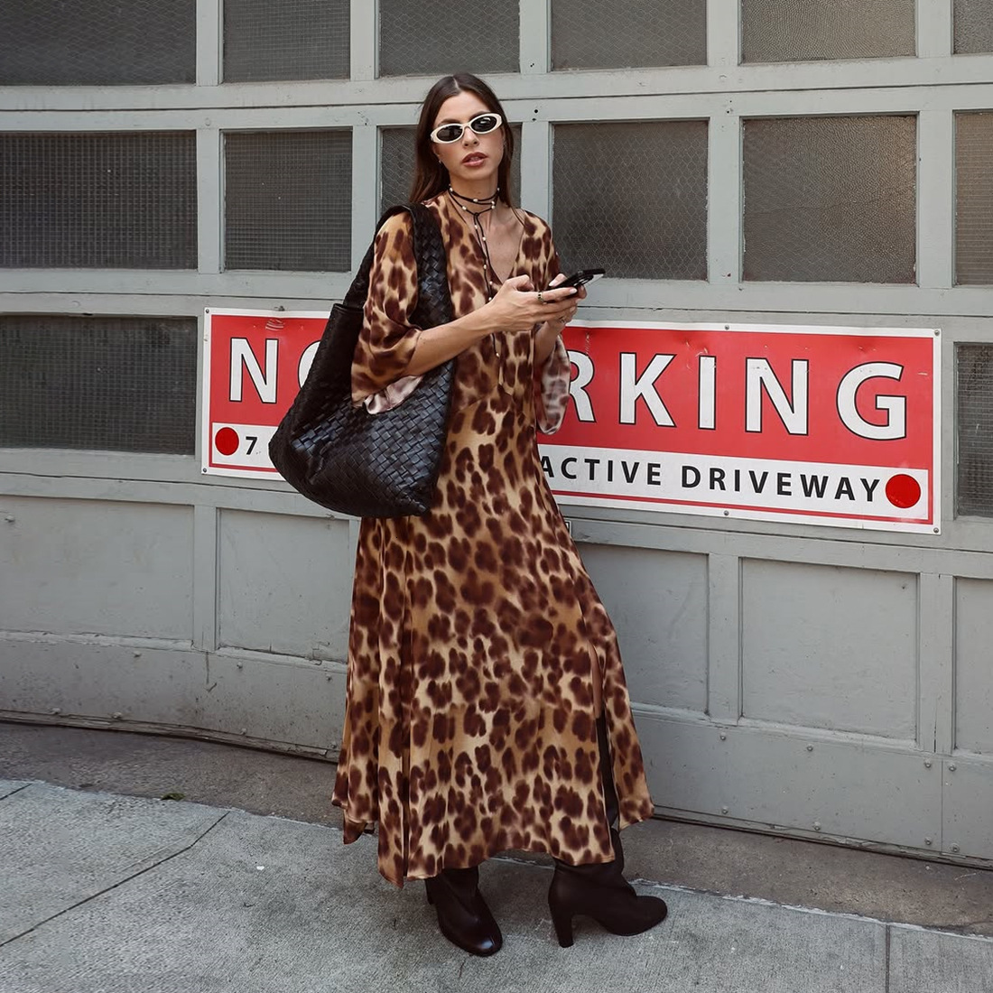 2025 Autumn New Womens Fashion Leopard Print V-Neck Slit Casual Loose Long Sleeve Dress