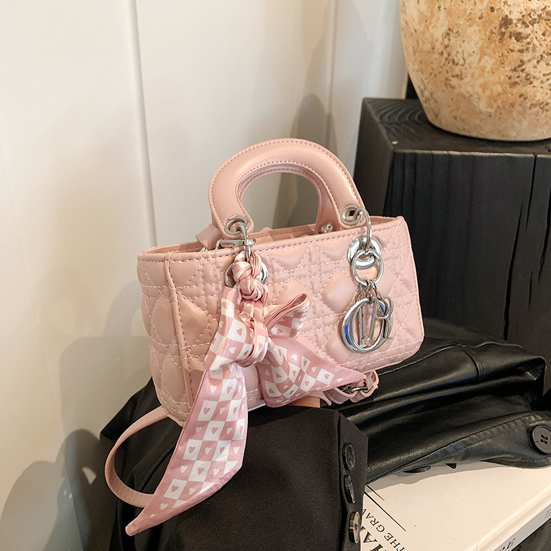 Free Shipping Designer 2025 Spring/summer New Fashion Trend Handbag Korean Style Fashion Shoulder Bag Women's Unique Fashion Scarf Crossbody Bag