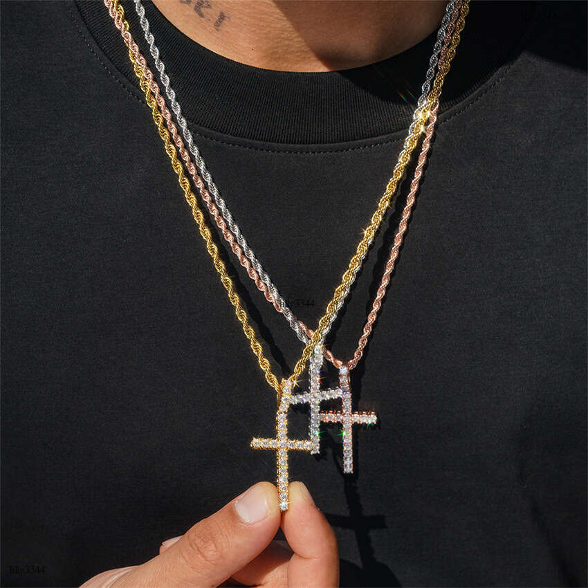 Ins Hip-Hop Personality Iced Out VVS Cross Full Inlaid D Color Moissanite Necklace Pendant