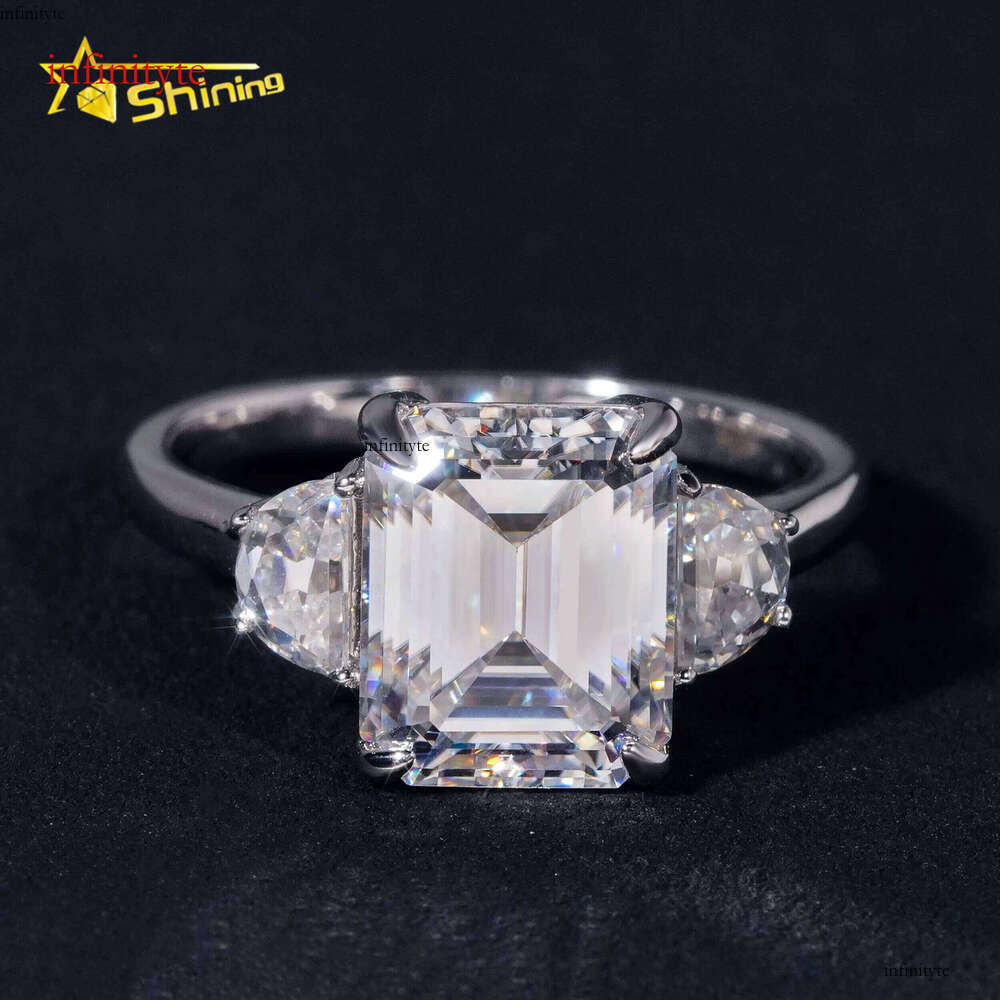Luxurious Rectangular Cut Sterling Silver 2.5ct VVS Moissanite Engagement Wedding Ring