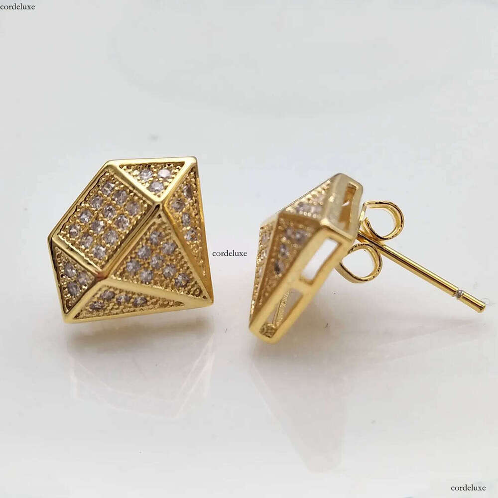New Fashion Princess Cut Dia Mens Earring Studs and White Gold Plated personalized Hip Hop CZ Cubic Zirconia Stud Earrings Jewelry Bijoux Accessories