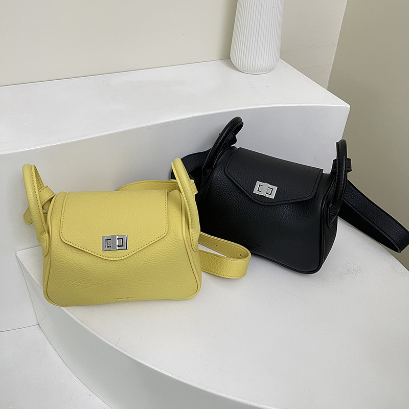 Korean Version Niche Luxury Designer Bag Design Women's Bag 2025 New Fashionable Versatile Commuter Bag Feel Cross-border Trendy Single Shoulder 