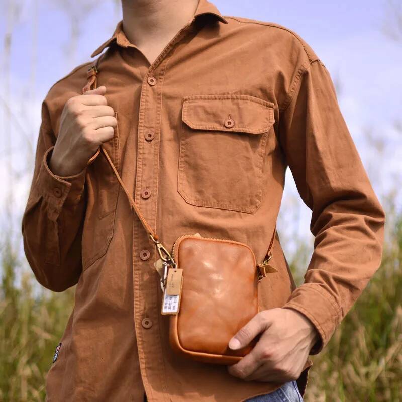 AETOO New vintage vegetable tanned leather shoulder cowhide casual backpack crossbody men's mini bag Leather mobile phon
