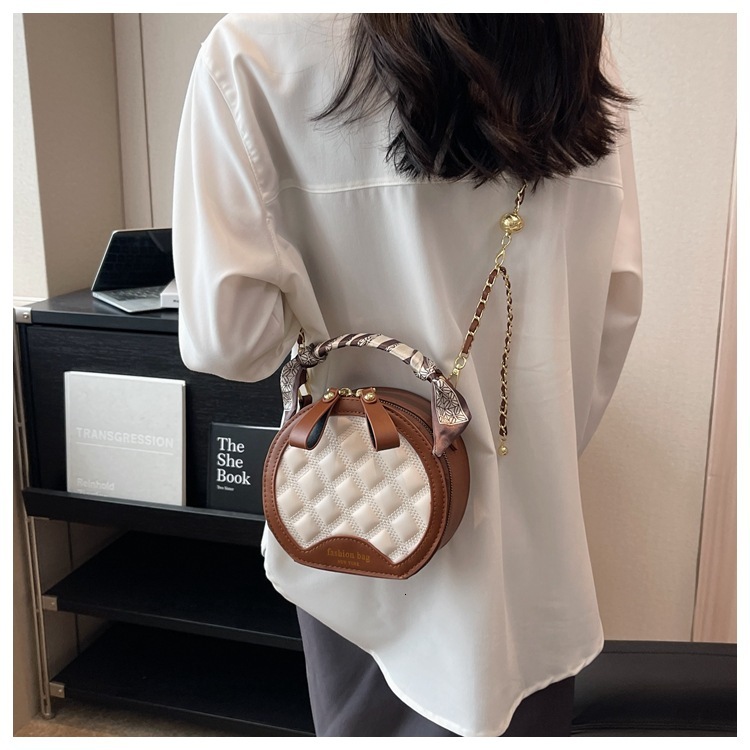 New Cross-border Quilted Luxury Bag Designer Bag Embroidery Small Round Bag For Women With Chain Shoulder Strap And Gold-stamped Frame Handbag And Sho