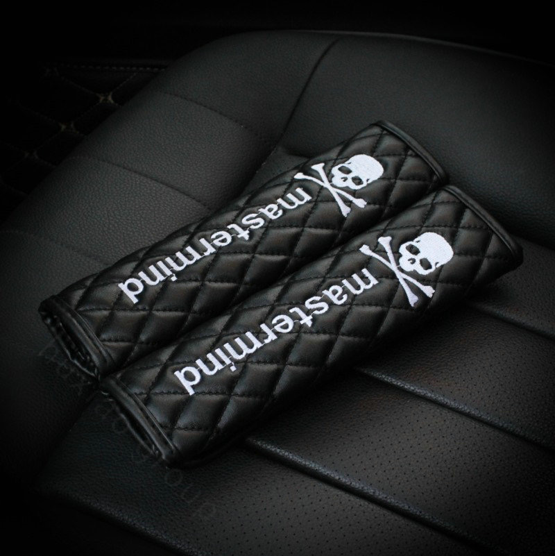 Car-mounted seat belt protection cover with skull-shaped shoulder guard