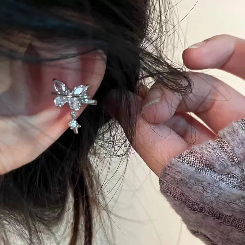 Fashion Womens Earrings Crystal Butterfly Shiny Ear Cuff Fine Sweet Ear Bone Clip for Women Bijoux Y2K Jewelry Ear Clip 250807