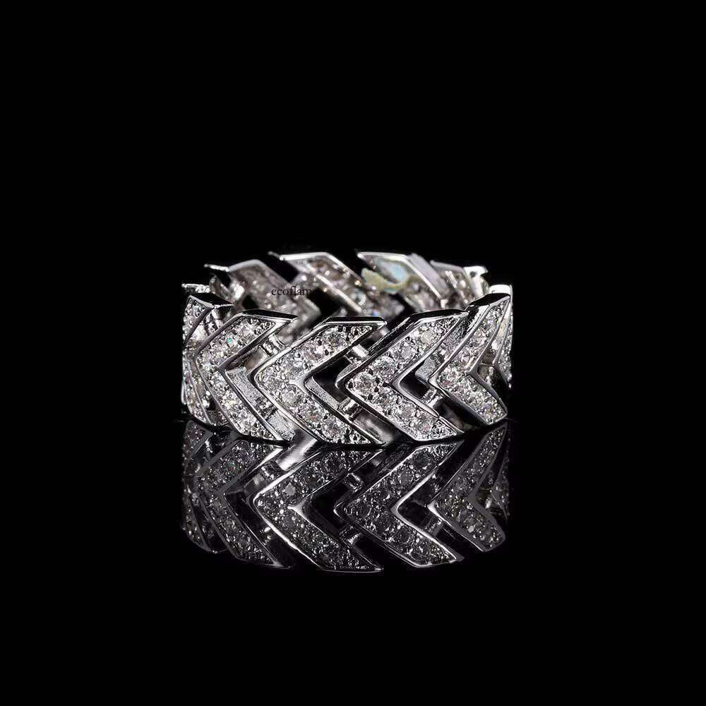 Iced Out Hip Hop Accessories Jewelry Gold Plated Retro Arrow Copper Inlaid Zircon Rings