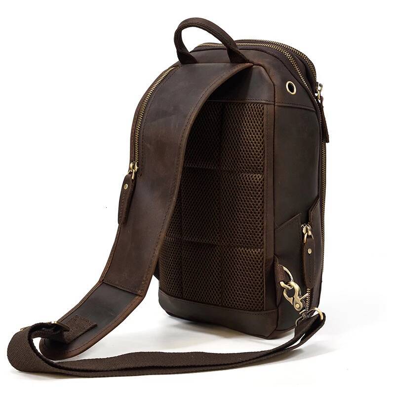 Genuine Leather Men's Chest bag Vintage cow leather USB Charging Summer Bag Travel Sling Shoulder Bags Crossbody bags