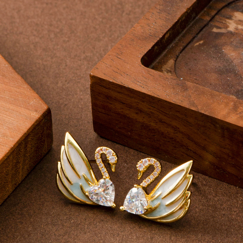 Korean Fashion Exquisite Glaze Inlaid Dia Super Shiny Zircon Swan Earrings for Women High-end Versatile Elegant Sier Needle Ear Jewelry