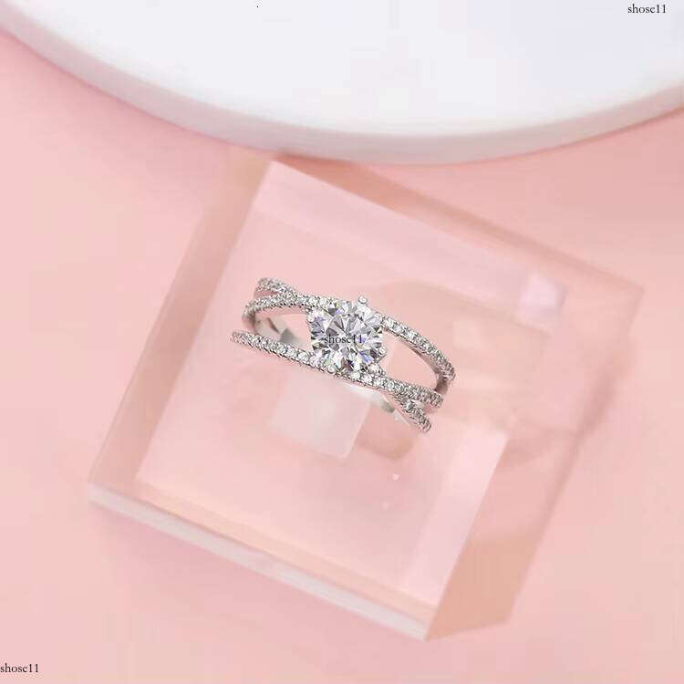 Fine Jewelry Solid White Gold 1CT D/VVS Round Moissanite Dia Wedding Ring