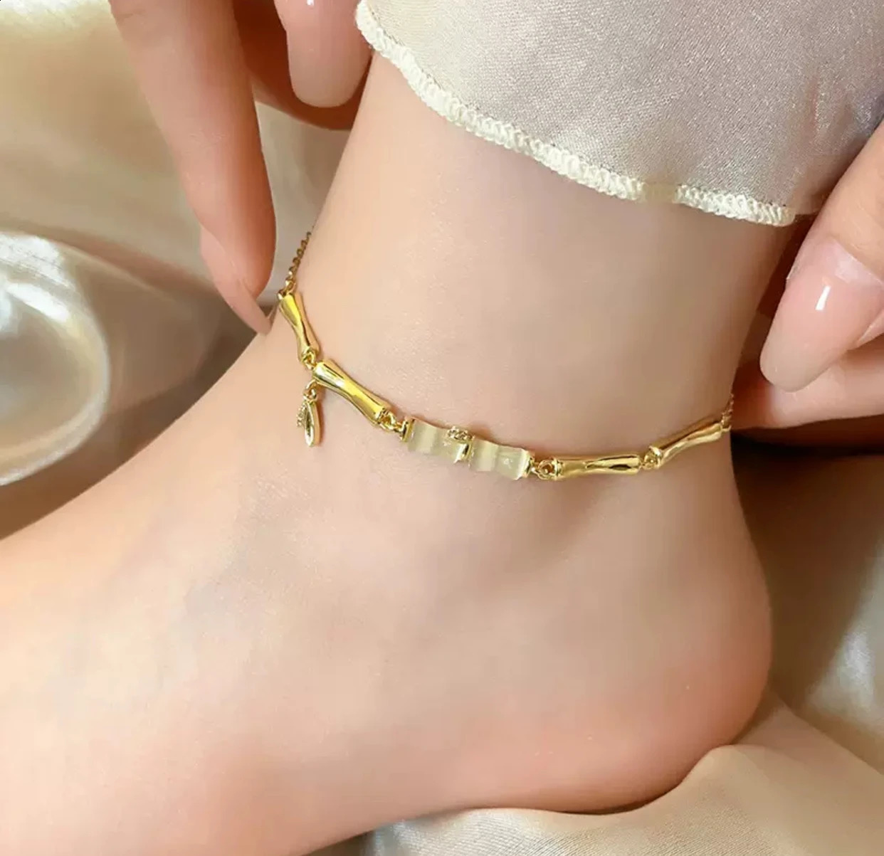 sell 27cm small niche high-end bamboo joint bracelet for girls sense trendy luxurious ankle bracelet temperament 250807