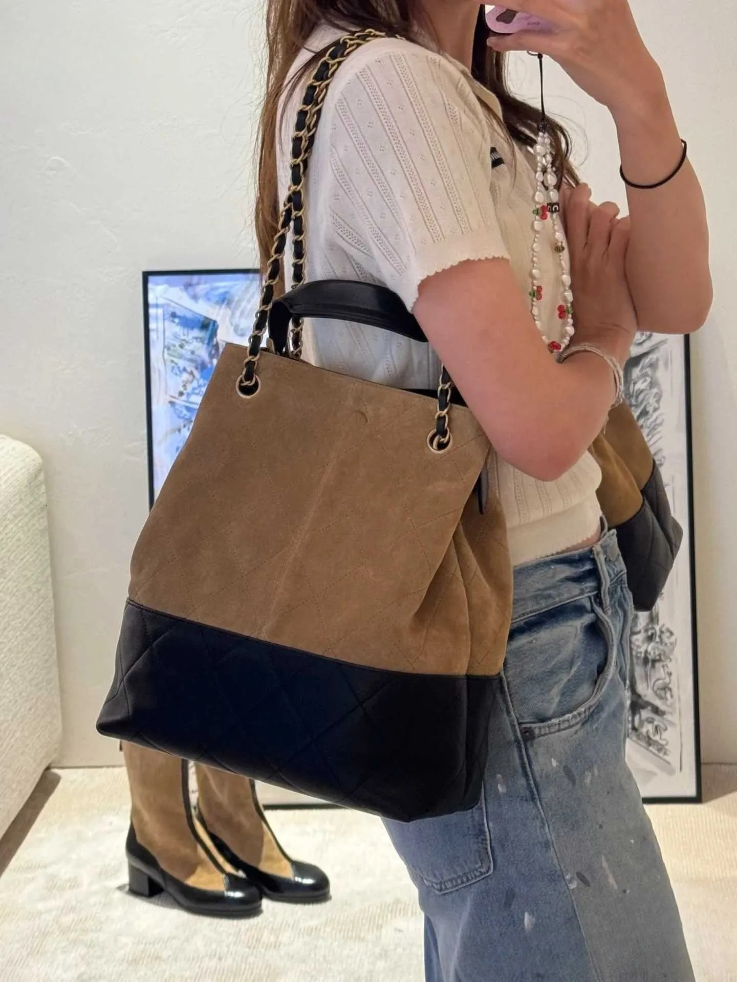 2025 New Women's Designer Genuine Suede Leather Checkered Shopping Bag With Chain Belt Women's Luxury Brand Handbag Outdoor Vacation Bag Wal