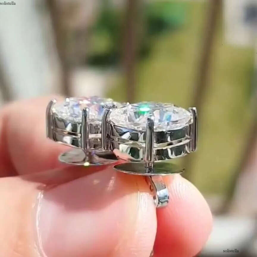 Hip Hop Stud Sterling Sier Claw Setting Screw Back Moissanite Earrings