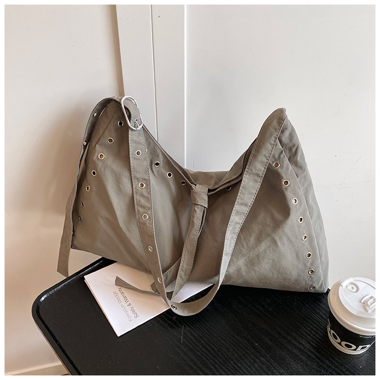 New Women's Cross-border Wholesale Canvas Designer Bag Large Capacity Fashion Retro Shoulder Bag Simple Elegant Luxury Bag Lazy Style Underarm Ba
