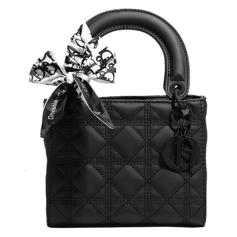Designer's High-value Matte Embroidery 2025 New Fashionable Multifunctional Handbag, Single Shoulder Crossbody Bag, Suitable For Women's Com