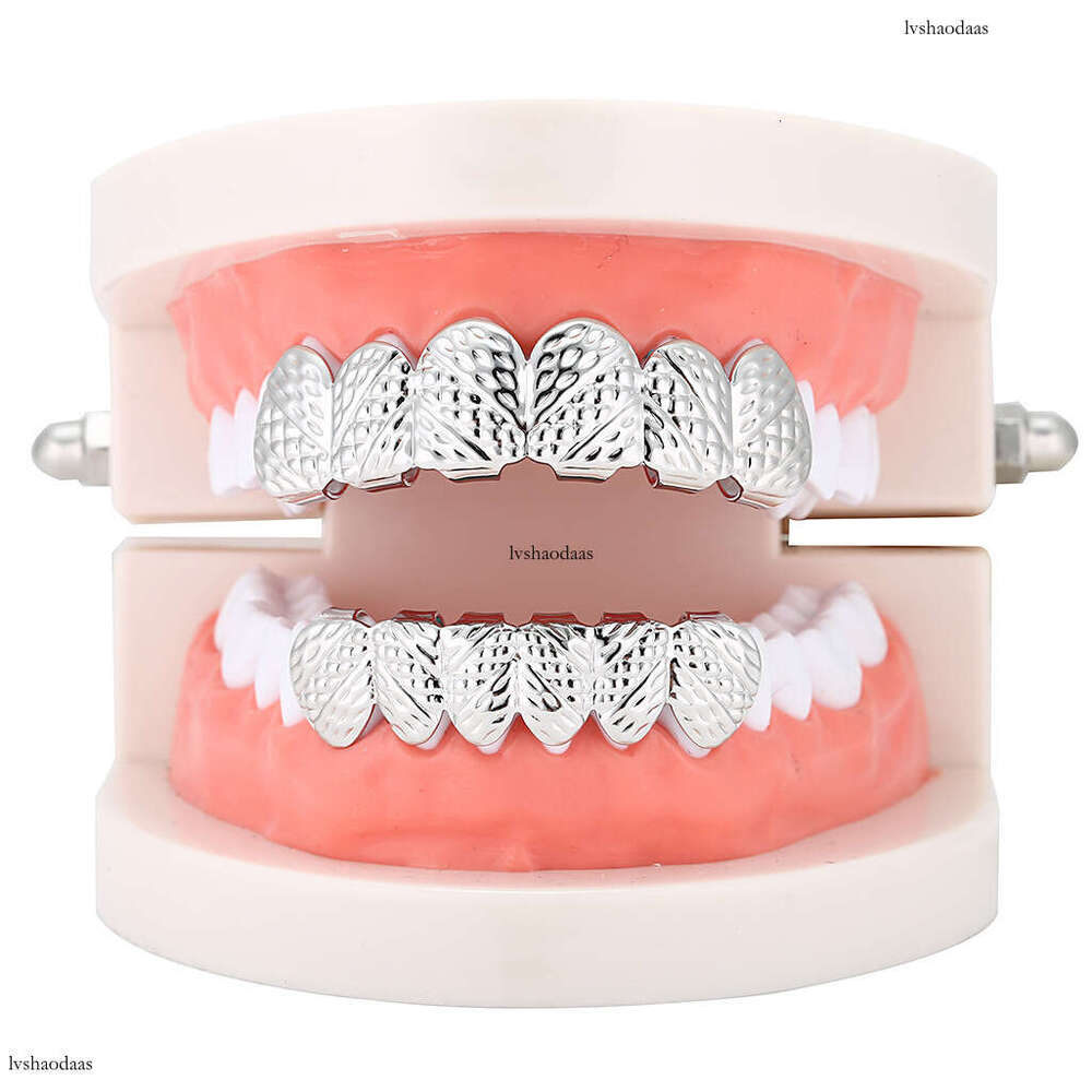 New Hip-Hop Gold-Plated Teeth Grills with Engraved Faceted Cross Texture and Real Gold Plating