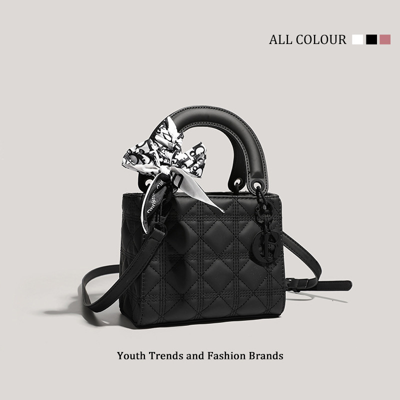 Designer's High-value Matte Embroidery 2025 New Fashionable Multifunctional Handbag, Single Shoulder Crossbody Bag, Suitable For Women's Com