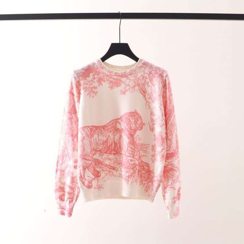 Women's Fashionable Jungle Tiger Print Pattern Round Neck Long-Sleeved Versatile Bottoming Sweater Trend
