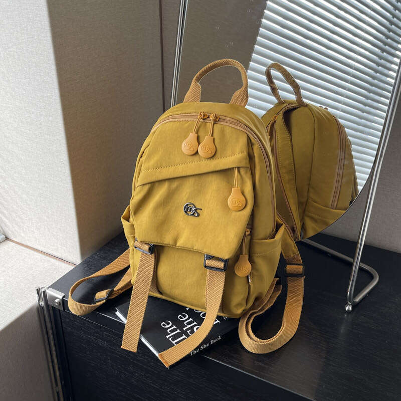 Hot Selling Women's Multi-Color Lightweight Outdoor Casual Cover Design Niche Travel Backpack Designer Bags