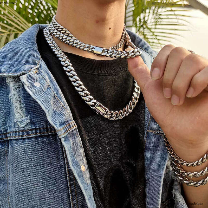 Jewelry Flip Clasp Miami Trendy Brand Hip Hop Stainless Cuban Chain Titanium Steel Men's Necklace