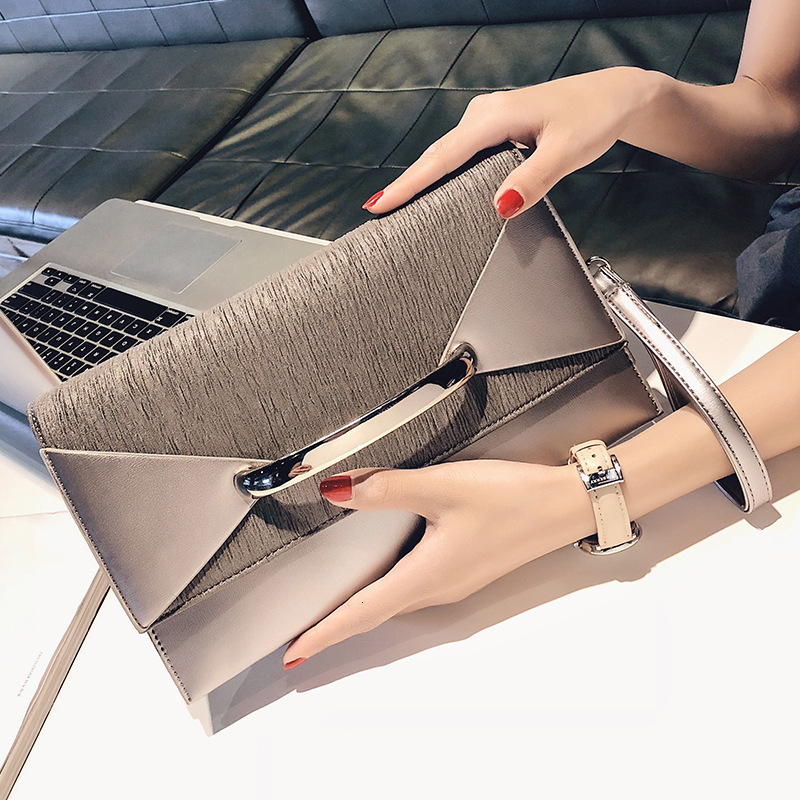 Free Shipping Designer Bag Clutch Bag For Luxury Bag Women New Style Personality Fashion Handbag Celebrity Same Style Clutch Bag Single Shoulder Cross