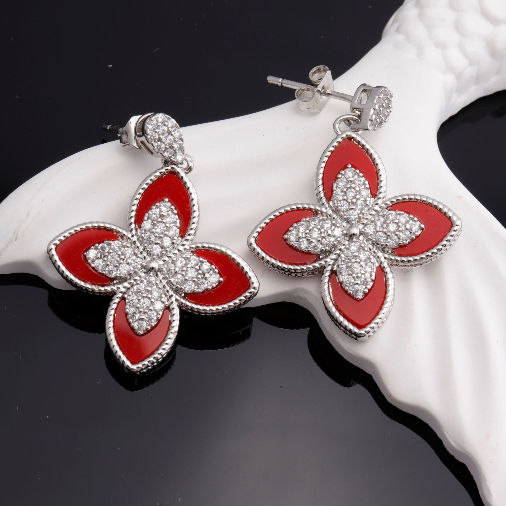 New High Version Pointed Four-Leaf Clover RC Flash Dia Rhombus Four-Petal Flower Three-Dimensional Pendant Earrings Ear Jewelry