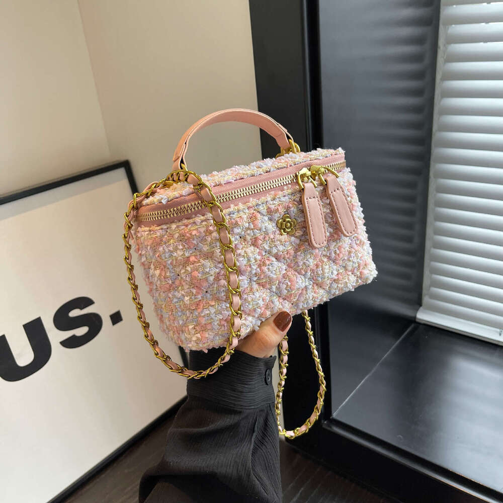 Small fragrant woolen chain trendy and niche hand-held small square bags, light dyed box crossbody bags