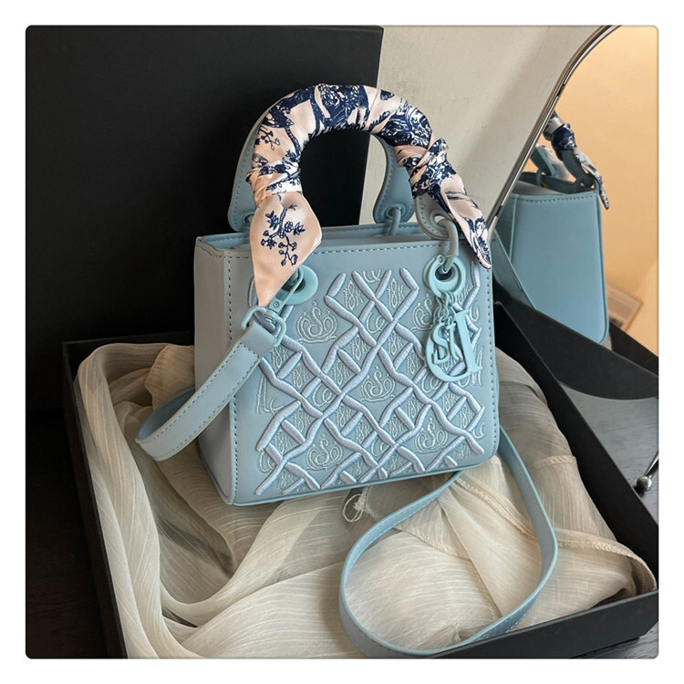 Designer's Embroidered And Sewn Princess Diana Style Crossbody Bag, Multifunctional Fashion Scarf, Single Shoulder Handbag, Cross-border Women�