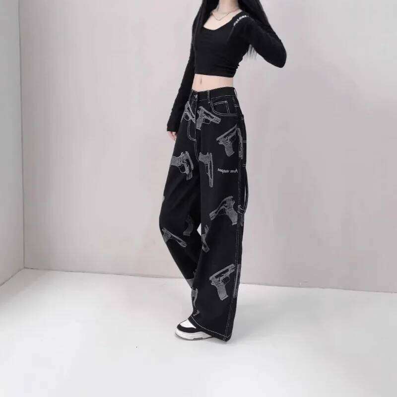 New Hip-hop Washed Men's and Women's High-quality American Pistol Print Straight Pants Graphic Jeans