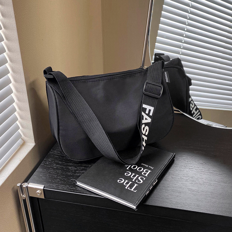 Niche Design Luxury Bag Cute Commuter Single Designer Bag Shoulder Saddle Bag Large Capacity Dumpling Crossbody Bag Casual Versatile Fashion Underarm 
