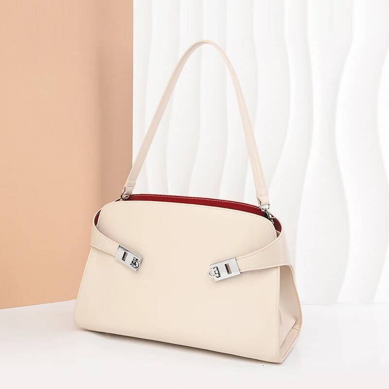 Large Capacity Designer Shoulder High-End Fashion Commuter Loose Soft Leather Handbag Lock Buckle Ladies Tote Bag