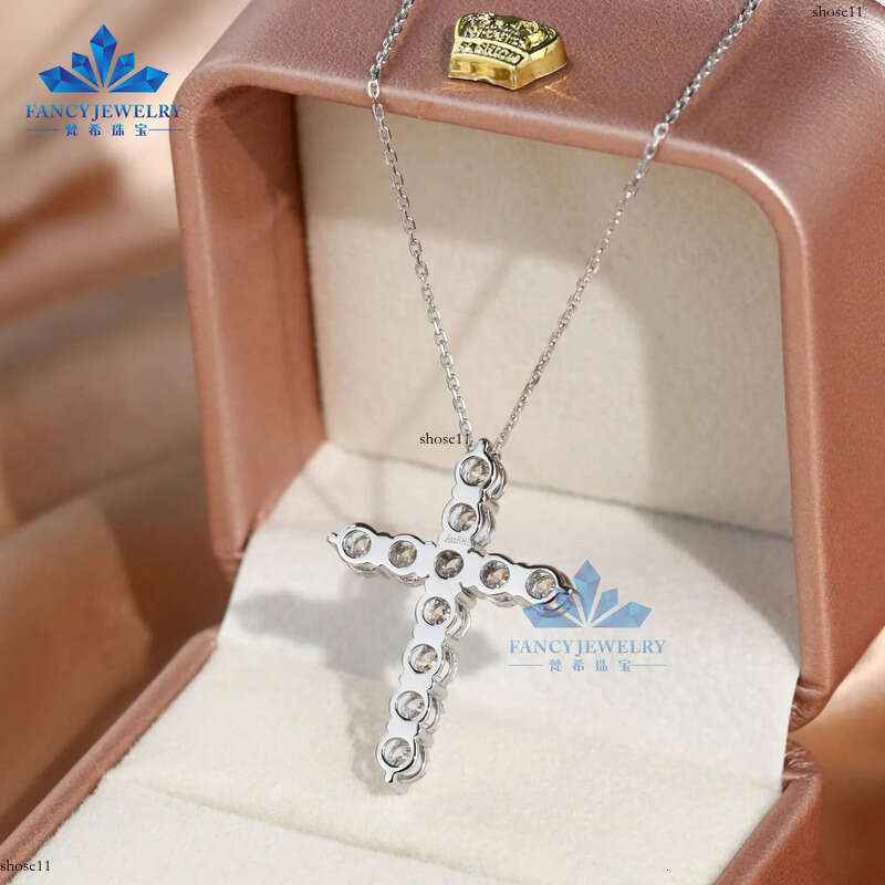 Most Popular Classic 14K Solid White Gold 4mm Round D VS1 LAB Grown Dia Cross Pendant with Chain for Christmas